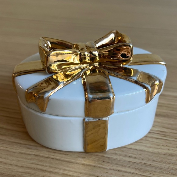 Porcelain Gift Box Trinket Dish with Gold Bow, 4x3 Inches - Picture 3 of 10